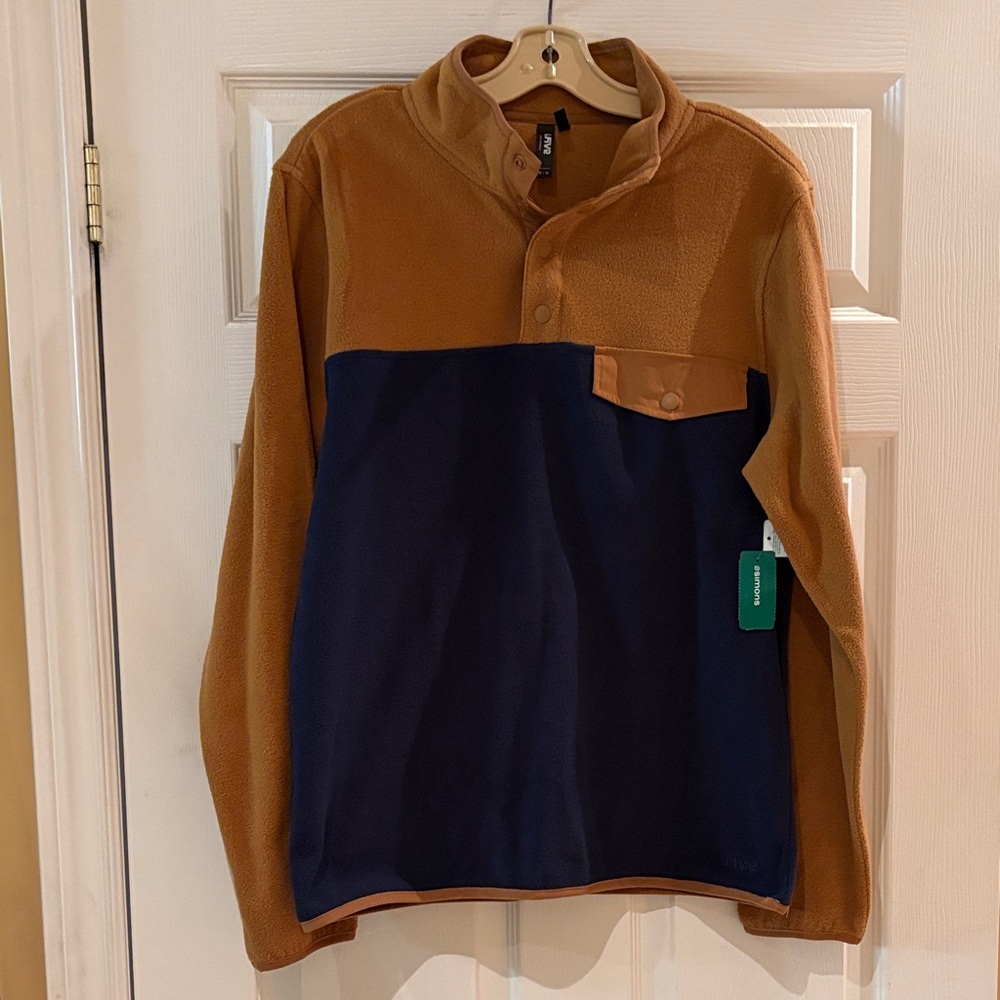 BNWT Simons navy and camel fleece pullover with contrast pocket